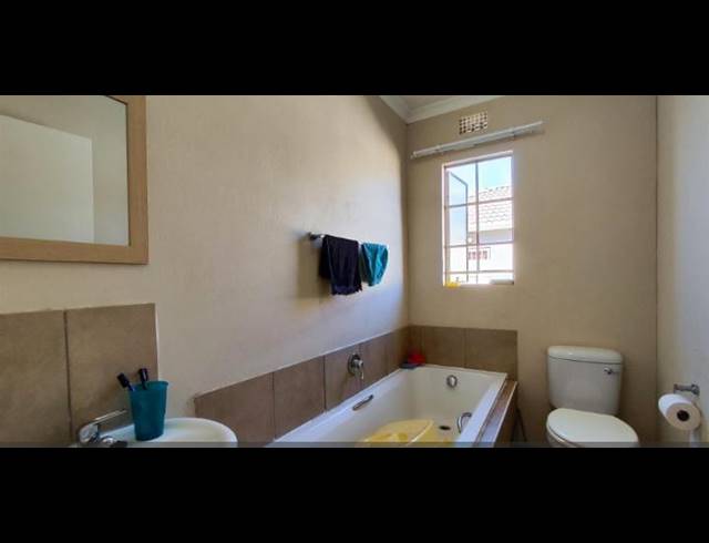 3 BEDROOM HOUSE FOR SALE IN SKY CITY